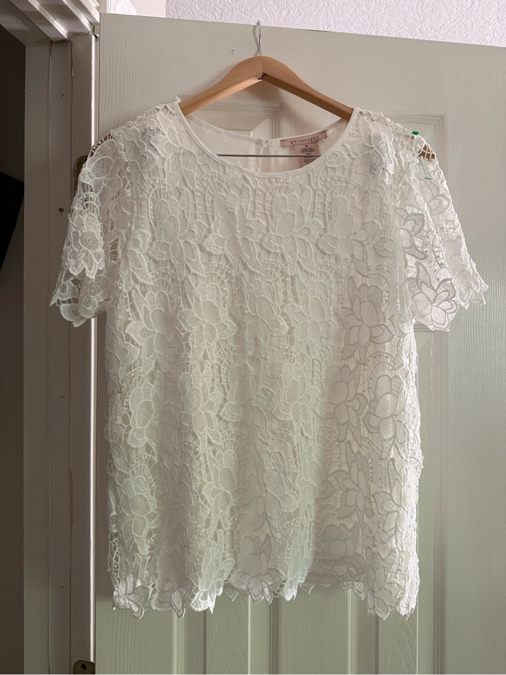 Philosophy White Floral Lace Short Sleeve Blouse-NWT